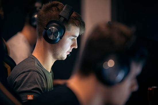 腾讯2023年网络游戏收入创新高 多款热门游戏表现抢眼